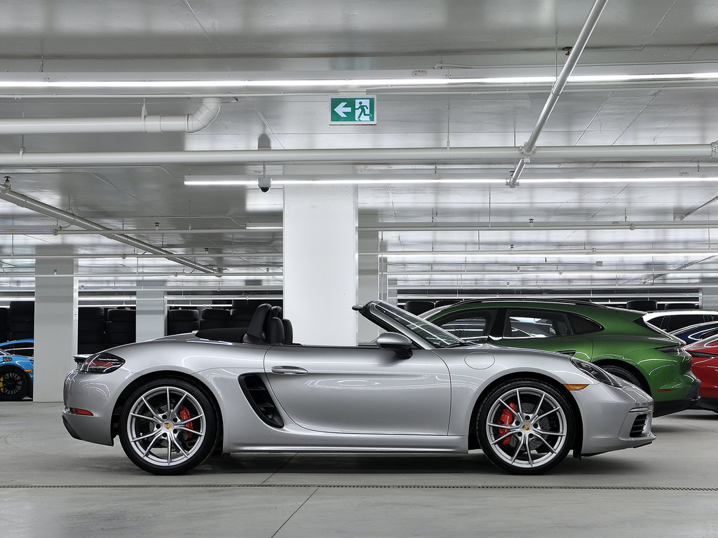 2023 Porsche 718 Boxster S Roadster / Sport Chrono / PDK / Premium Pack in Laval, Quebec - 2 - w1024h768px