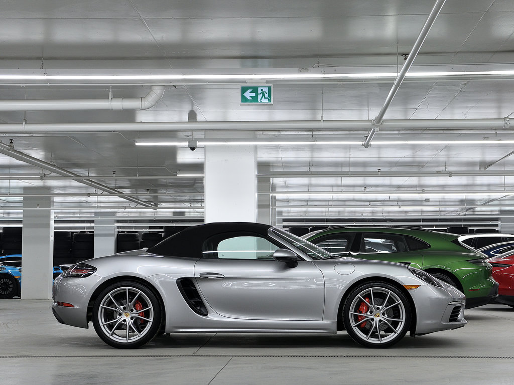 2023 Porsche 718 Boxster S Roadster / Sport Chrono / PDK / Premium Pack in Laval, Quebec - 3 - w1024h768px