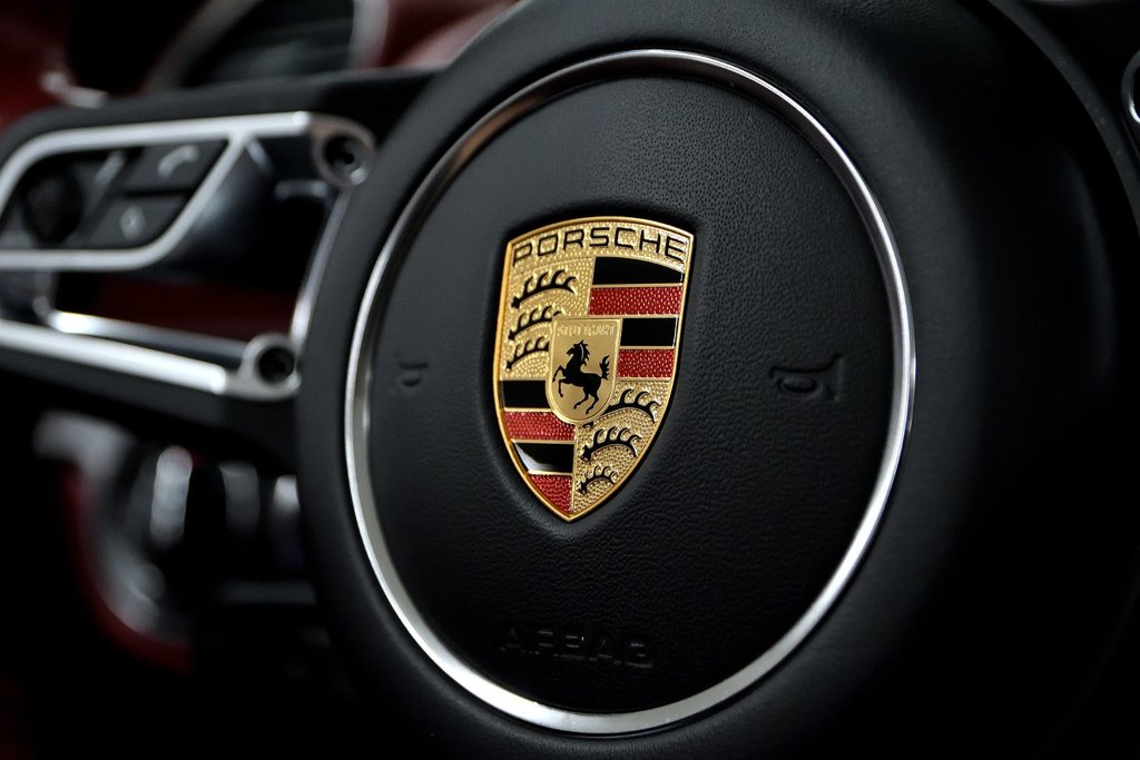 Porsche 718 Boxster S 2024 à Laval, Québec - 17 - w1024h768px