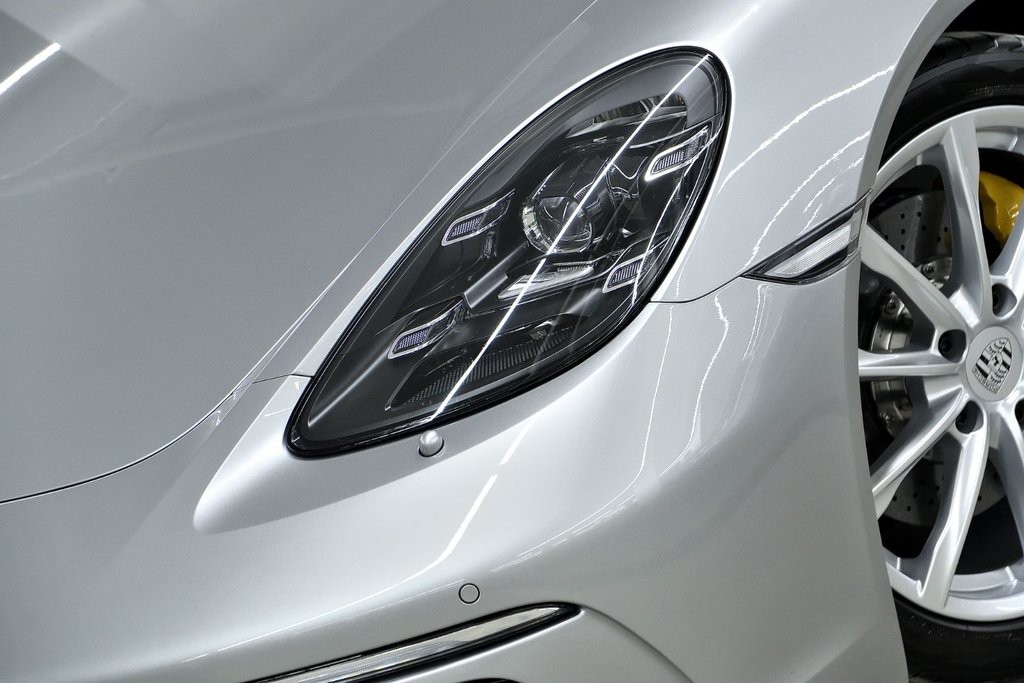Porsche 718 Boxster S 2024 à Laval, Québec - 7 - w1024h768px