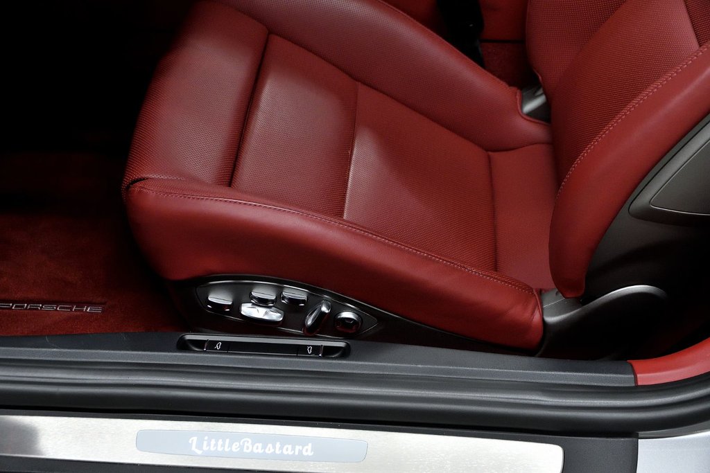 Porsche 718 Boxster S 2024 à Laval, Québec - 27 - w1024h768px