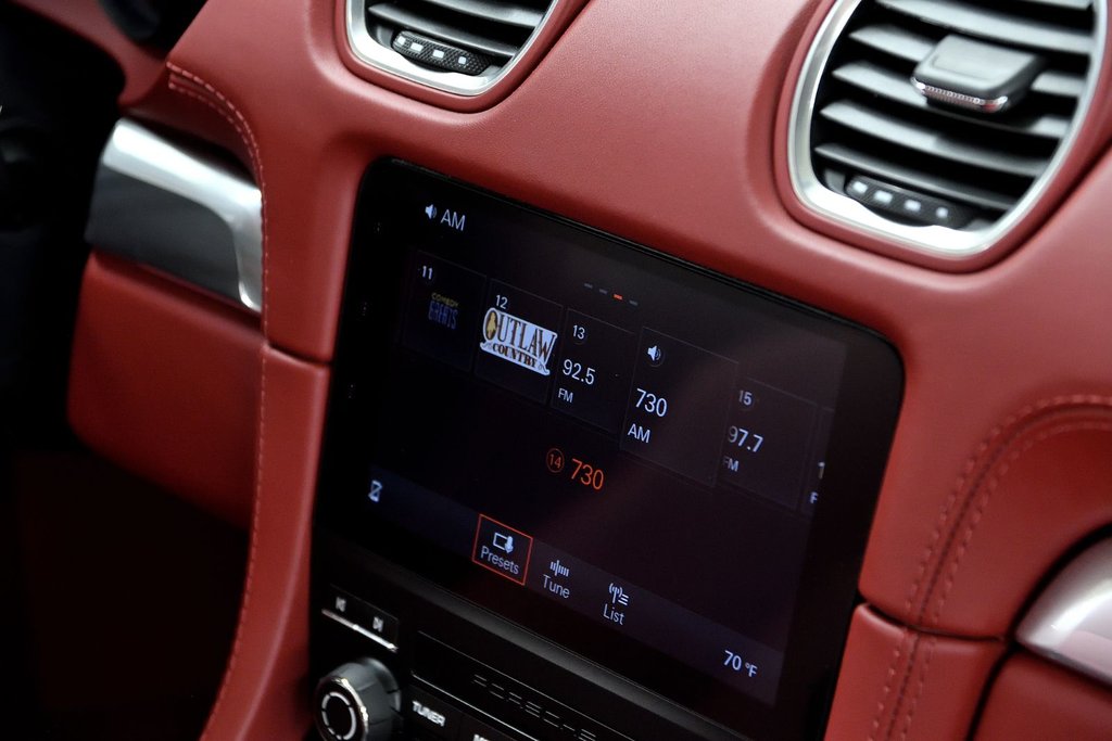 Porsche 718 Boxster S 2024 à Laval, Québec - 30 - w1024h768px