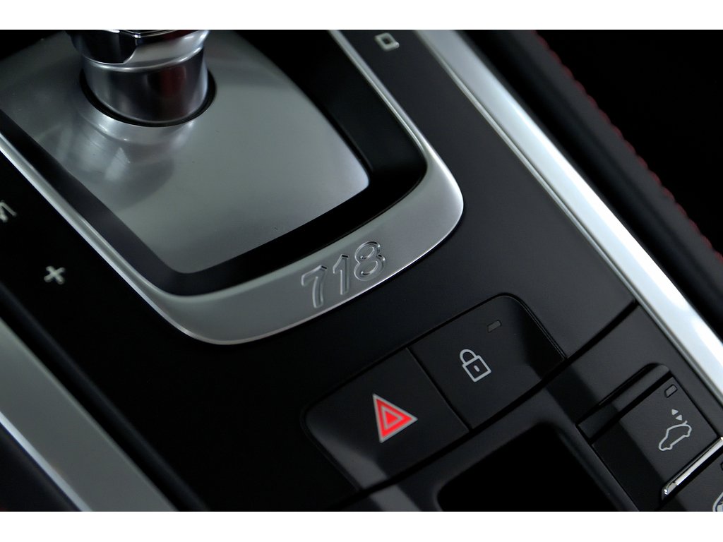 Porsche 718 Boxster Roadster / Premium Package / BOSE 2025 à Laval, Québec - 24 - w1024h768px