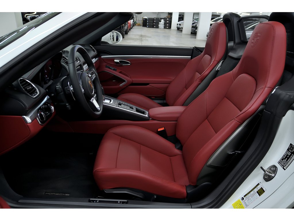 Porsche 718 Boxster Roadster / Premium Package / BOSE 2025 à Laval, Québec - 14 - w1024h768px
