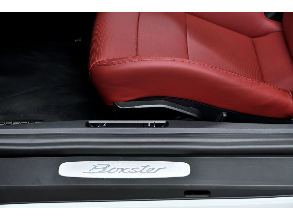 Porsche 718 Boxster Roadster / Premium Package / BOSE 2025 à Laval, Québec - 15 - w1024h768px