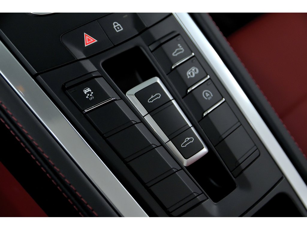 Porsche 718 Boxster Roadster / Premium Package / BOSE 2025 à Laval, Québec - 25 - w1024h768px