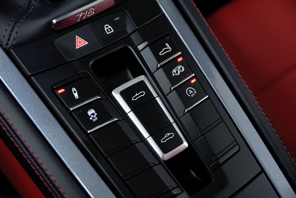 2025 Porsche 718 Boxster in Laval, Quebec - 28 - w1024h768px