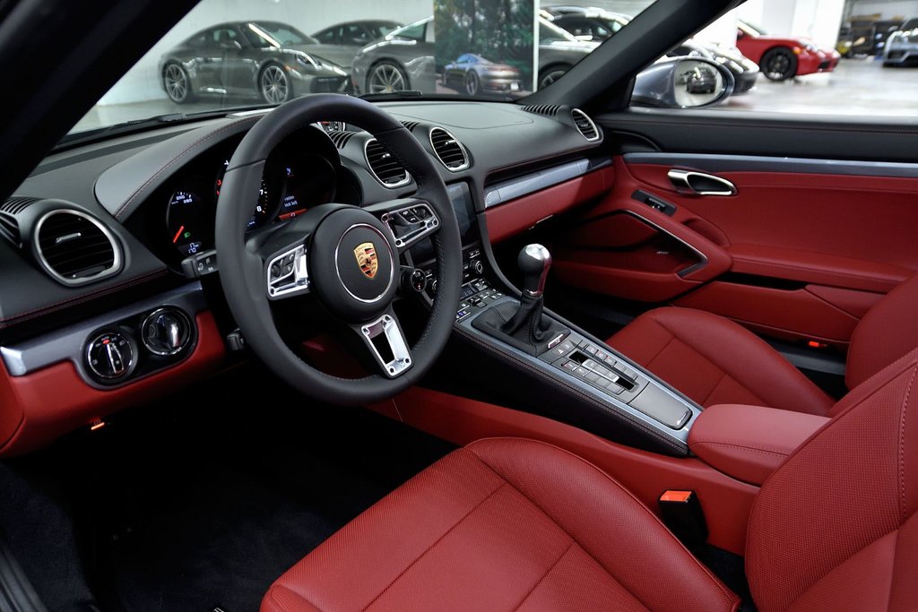 2025 Porsche 718 Boxster in Laval, Quebec - 15 - w1024h768px