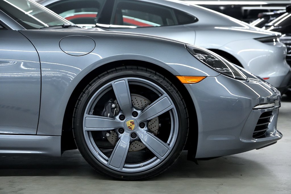2025 Porsche 718 Boxster in Laval, Quebec - 12 - w1024h768px