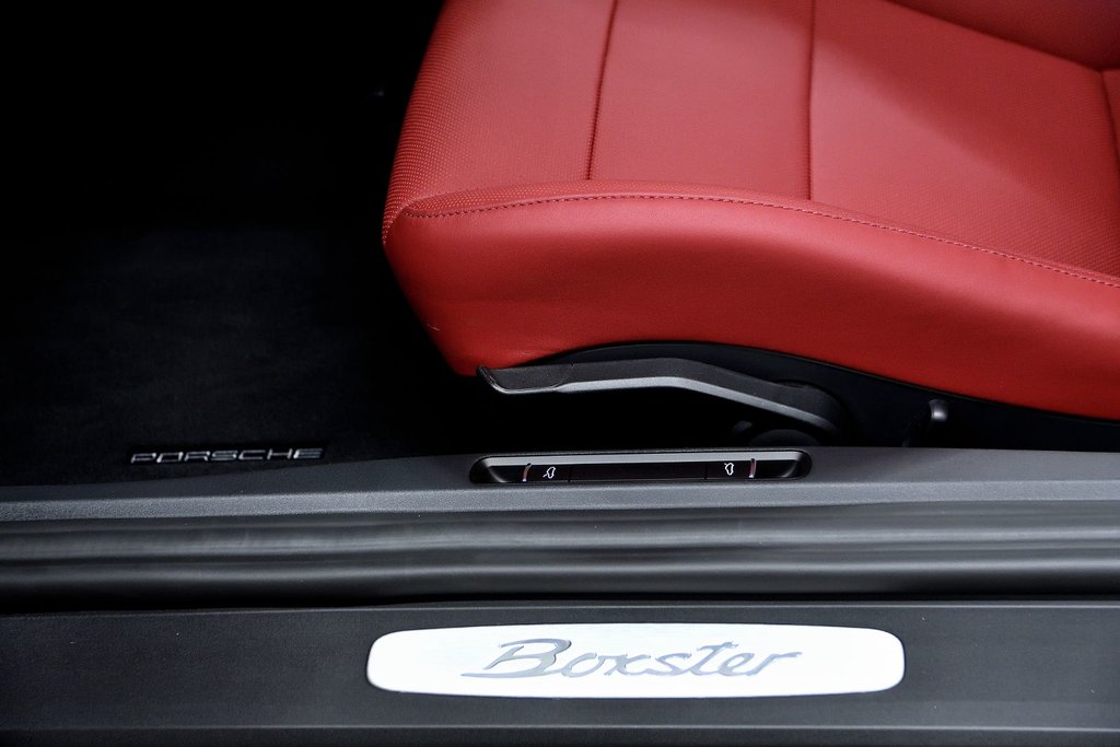 2025 Porsche 718 Boxster in Laval, Quebec - 31 - w1024h768px