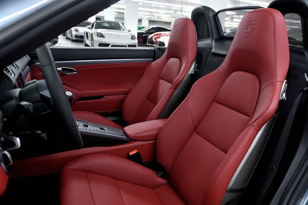 2025 Porsche 718 Boxster in Laval, Quebec - 14 - w1024h768px