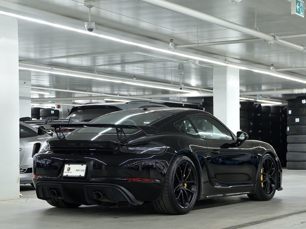 2020 Porsche 718 Cayman GT4 in Laval, Quebec - 3 - w1024h768px