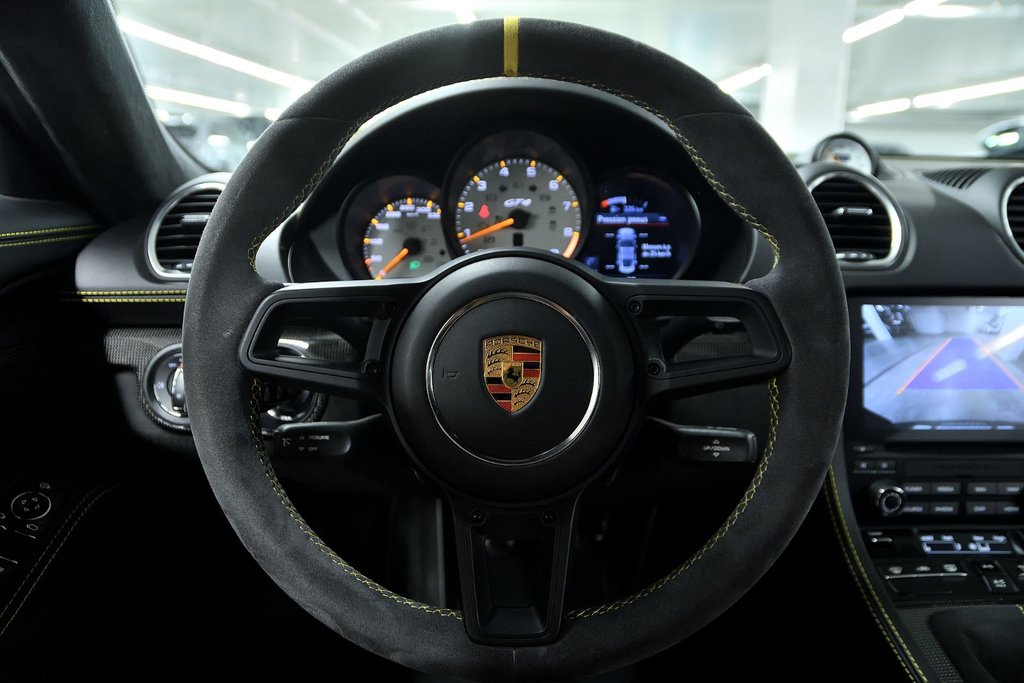 2020 Porsche 718 Cayman GT4 in Laval, Quebec - 17 - w1024h768px