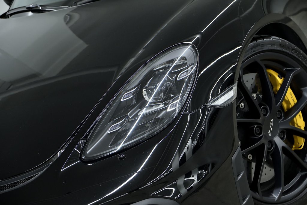 2020 Porsche 718 Cayman GT4 in Laval, Quebec - 7 - w1024h768px