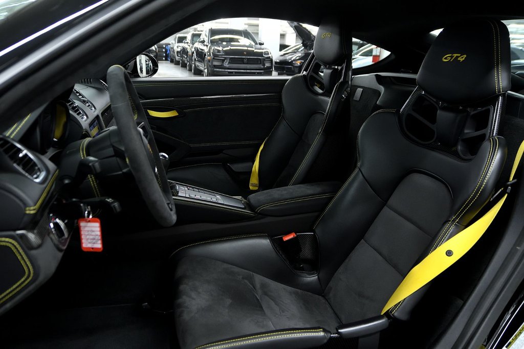 2020 Porsche 718 Cayman GT4 in Laval, Quebec - 12 - w1024h768px