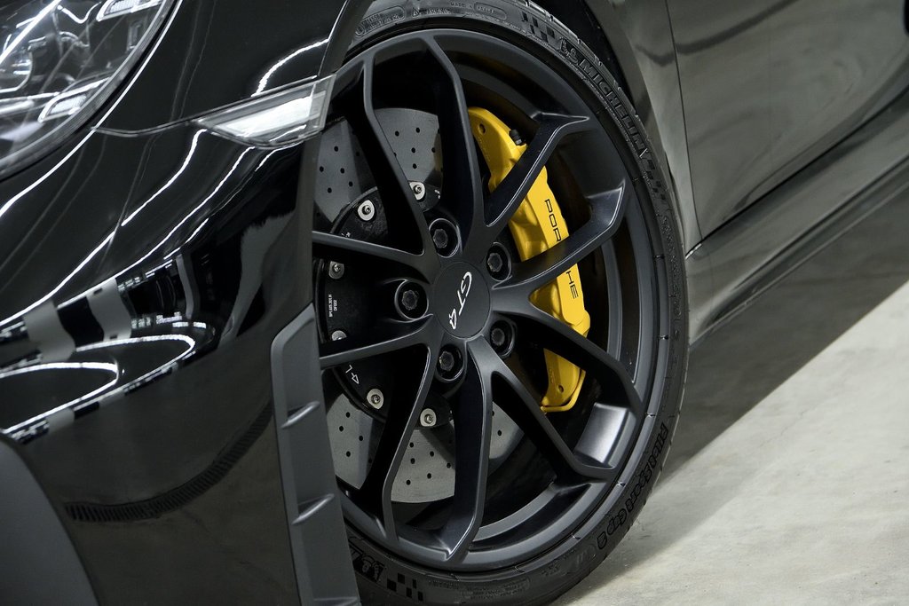 2020 Porsche 718 Cayman GT4 in Laval, Quebec - 9 - w1024h768px