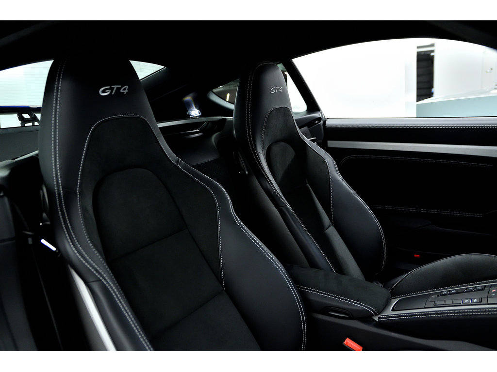 2022 Porsche 718 Cayman GT4 Coupe / LED / Sport Chrono / BOSE in Laval, Quebec - 35 - w1024h768px
