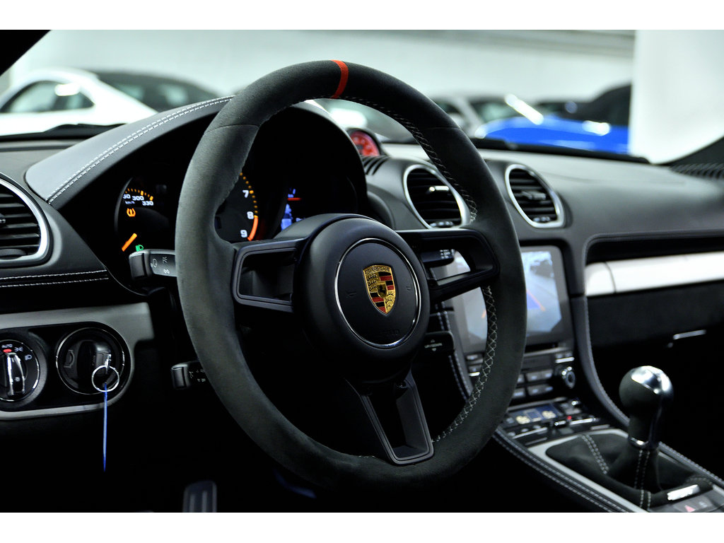 2022 Porsche 718 Cayman GT4 Coupe / LED / Sport Chrono / BOSE in Laval, Quebec - 13 - w1024h768px