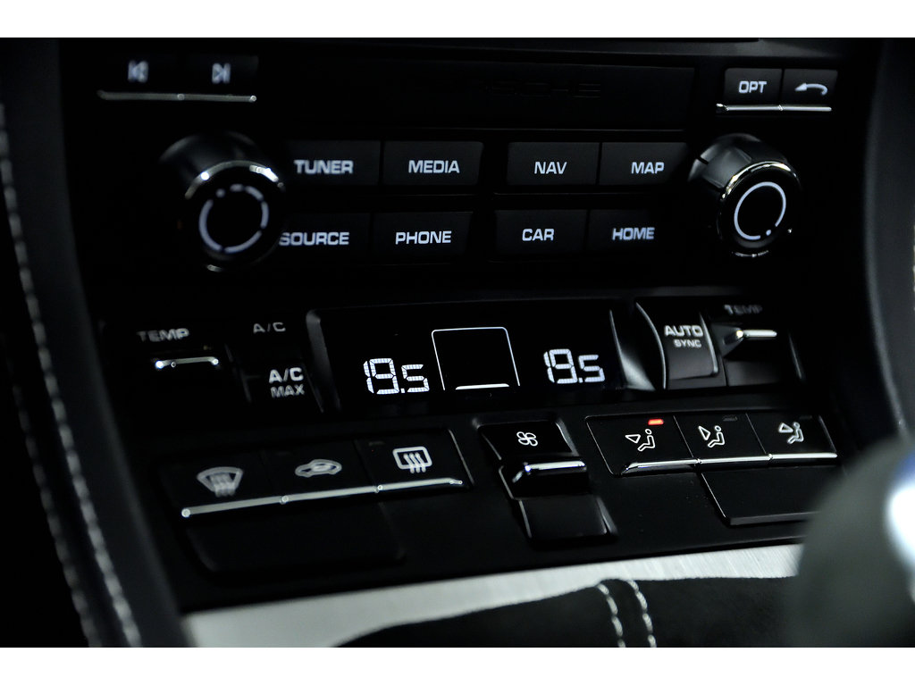 2022 Porsche 718 Cayman GT4 Coupe / LED / Sport Chrono / BOSE in Laval, Quebec - 25 - w1024h768px