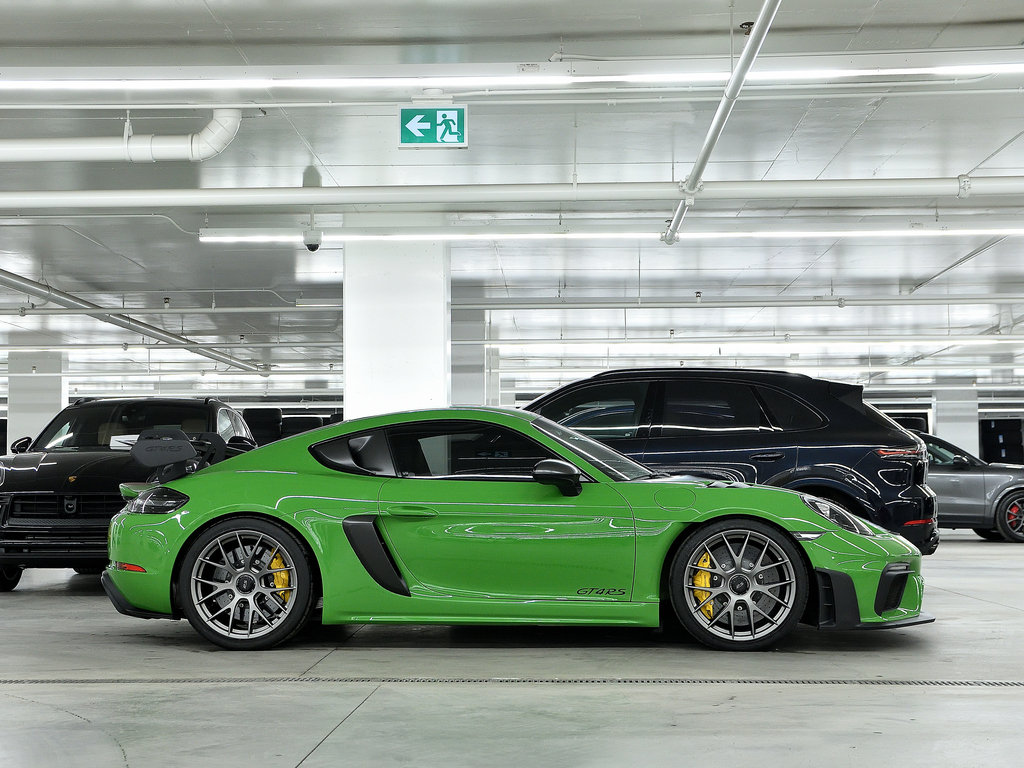 Porsche 718 Cayman GT4 RS / Weissach Package / Magnesium Wheels 2023 à Laval, Québec - 8 - w1024h768px