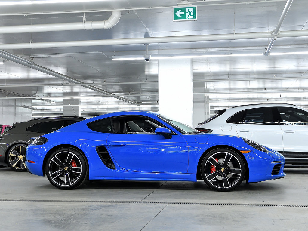 Porsche 718 Cayman Premium Package / Sport Exhaust / BOSE 2024 à Laval, Québec - 2 - w1024h768px