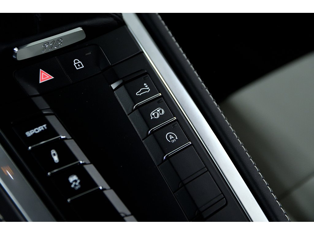 Porsche 718 Cayman Manual 6 speed / Premium Package / Sport Exhaust 2024 à Laval, Québec - 23 - w1024h768px