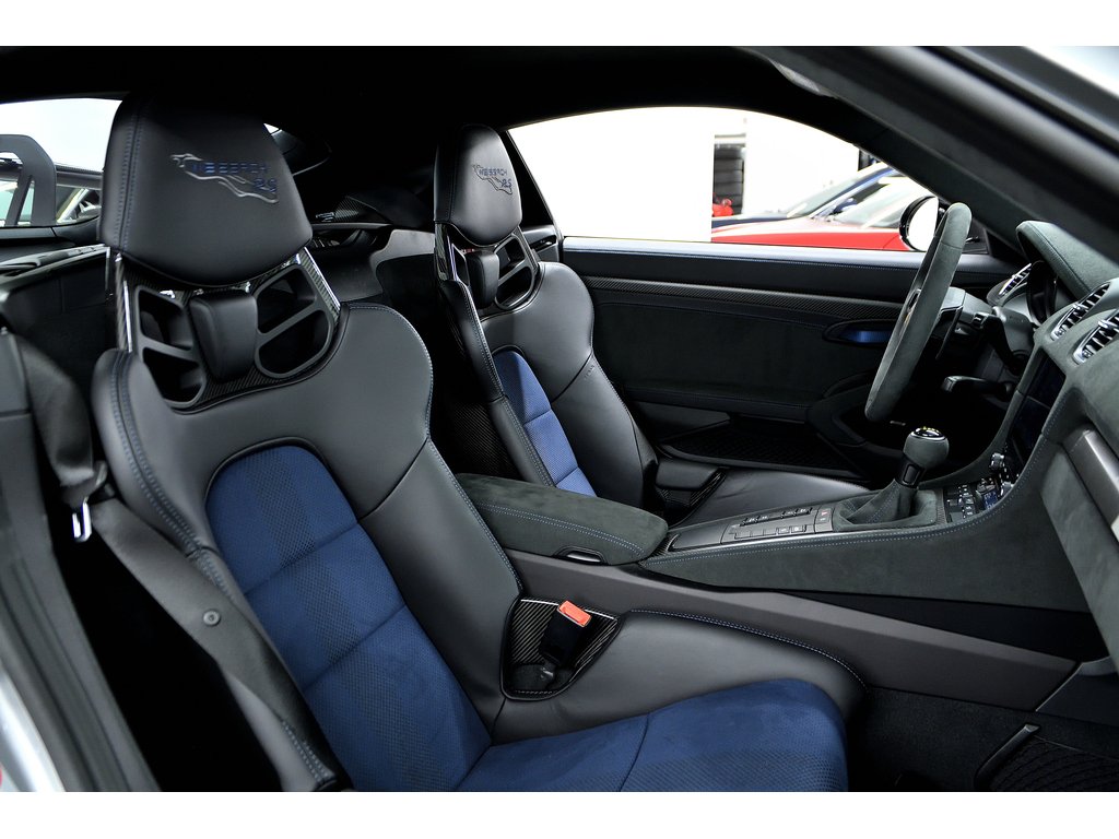 Porsche 718 Cayman GT4 RS Coupe / Weissach / Magnesium Wheels / PCCBs 2024 à Laval, Québec - 38 - w1024h768px