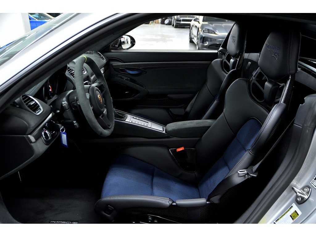 Porsche 718 Cayman GT4 RS Coupe / Weissach / Magnesium Wheels / PCCBs 2024 à Laval, Québec - 15 - w1024h768px