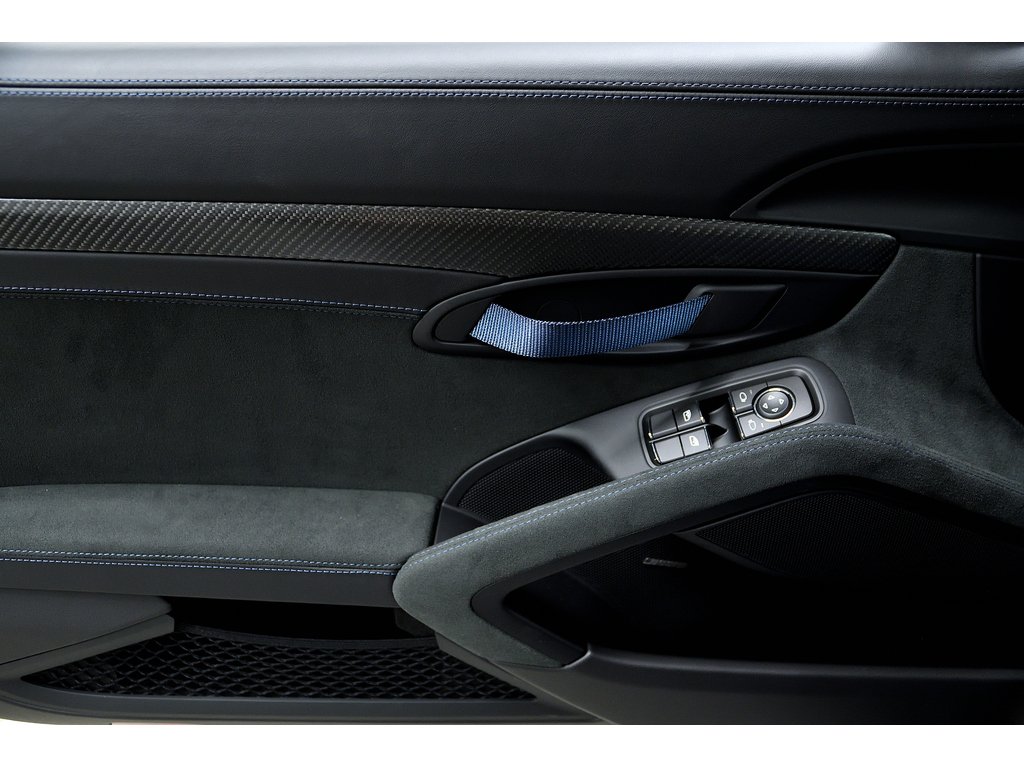 Porsche 718 Cayman GT4 RS Coupe / Weissach / Magnesium Wheels / PCCBs 2024 à Laval, Québec - 32 - w1024h768px