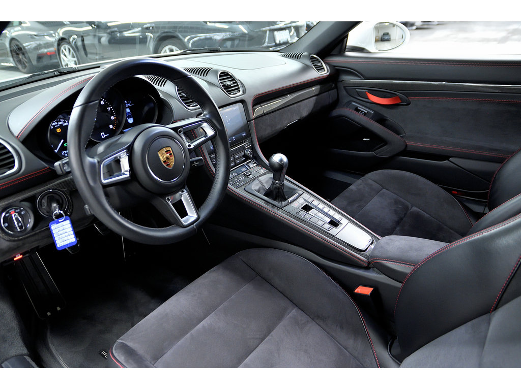 2020 Porsche 718 Spyder Transmission Manuelle / BOSE in Laval, Quebec - 13 - w1024h768px