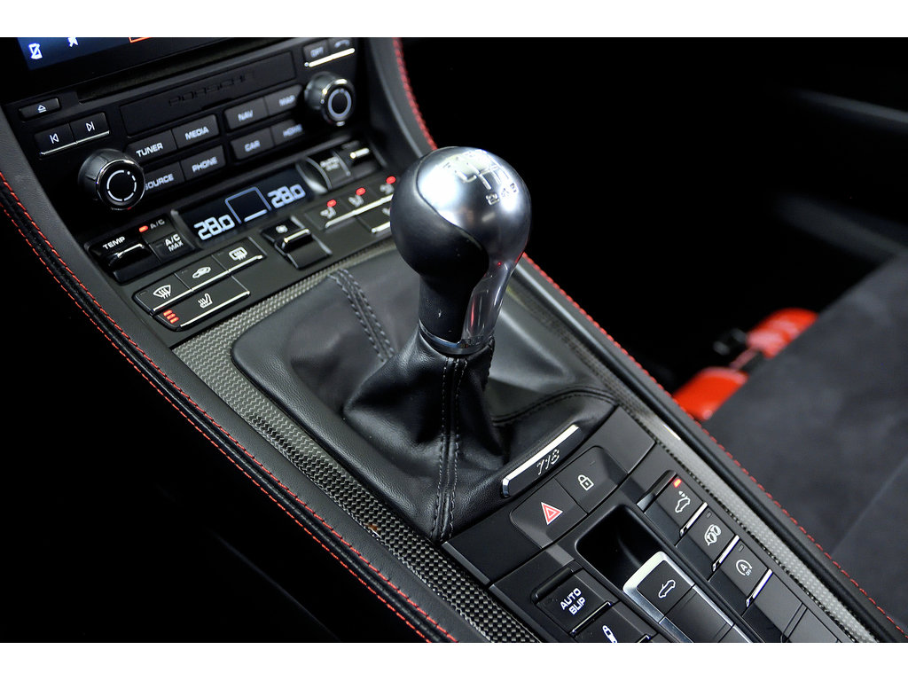2020 Porsche 718 Spyder Transmission Manuelle / BOSE in Laval, Quebec - 17 - w1024h768px