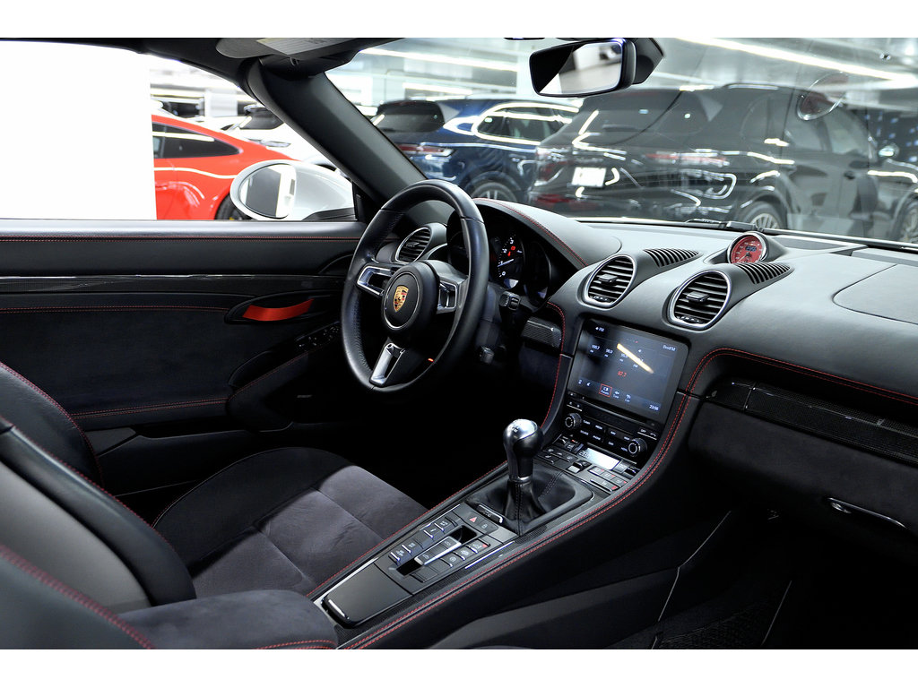 2020 Porsche 718 Spyder Transmission Manuelle / BOSE in Laval, Quebec - 22 - w1024h768px