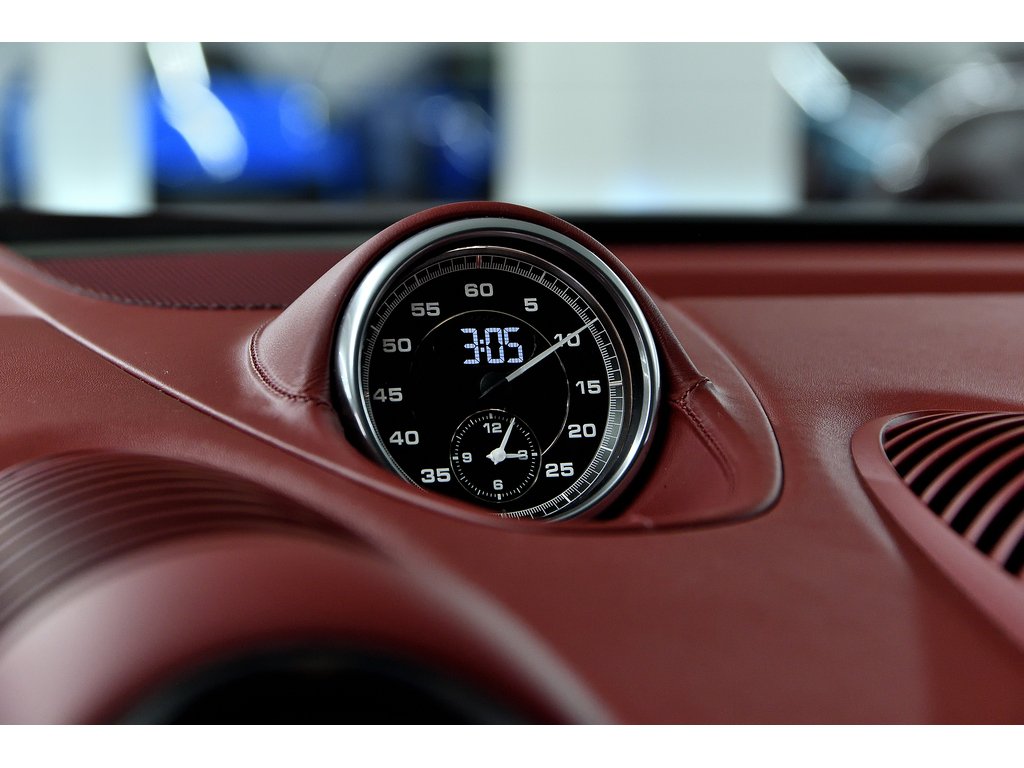 Porsche 718 Spyder Manual 6 speed / Spyder Classic Pack / BOSE 2020 à Laval, Québec - 21 - w1024h768px