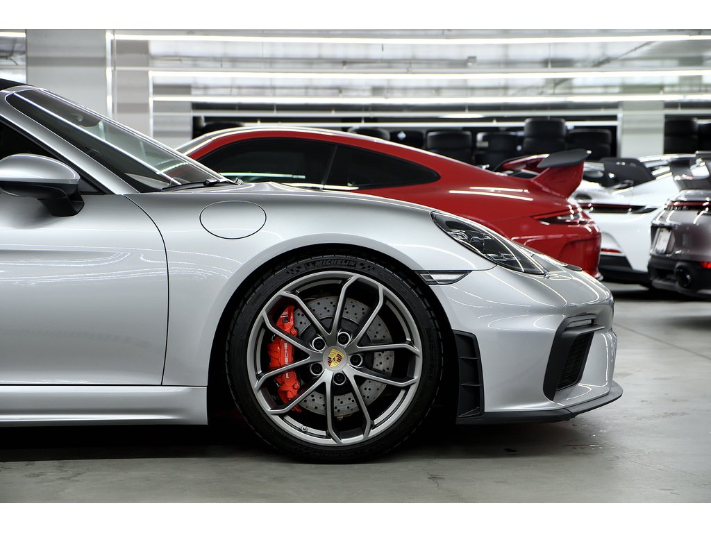 Porsche 718 Spyder Manual 6 speed / Spyder Classic Pack / BOSE 2020 à Laval, Québec - 10 - w1024h768px