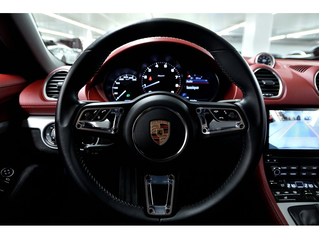 Porsche 718 Spyder Manual 6 speed / Spyder Classic Pack / BOSE 2020 à Laval, Québec - 18 - w1024h768px