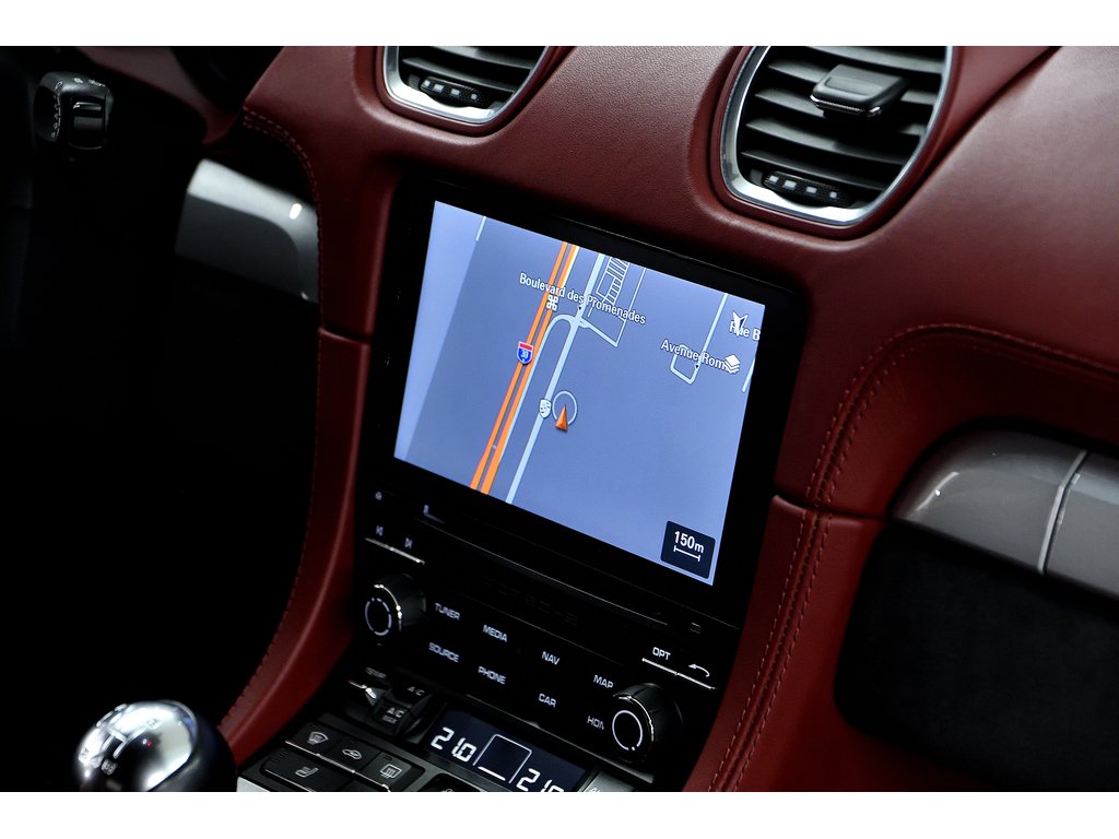 2020 Porsche 718 Spyder Manual 6 speed / Spyder Classic Pack / BOSE in Laval, Quebec - 30 - w1024h768px