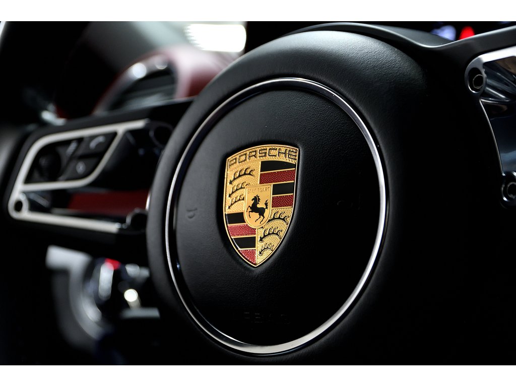 Porsche 718 Spyder Manual 6 speed / Spyder Classic Pack / BOSE 2020 à Laval, Québec - 19 - w1024h768px