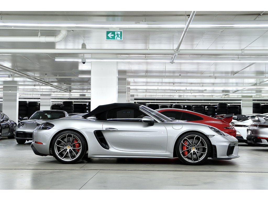 Porsche 718 Spyder Manual 6 speed / Spyder Classic Pack / BOSE 2020 à Laval, Québec - 3 - w1024h768px