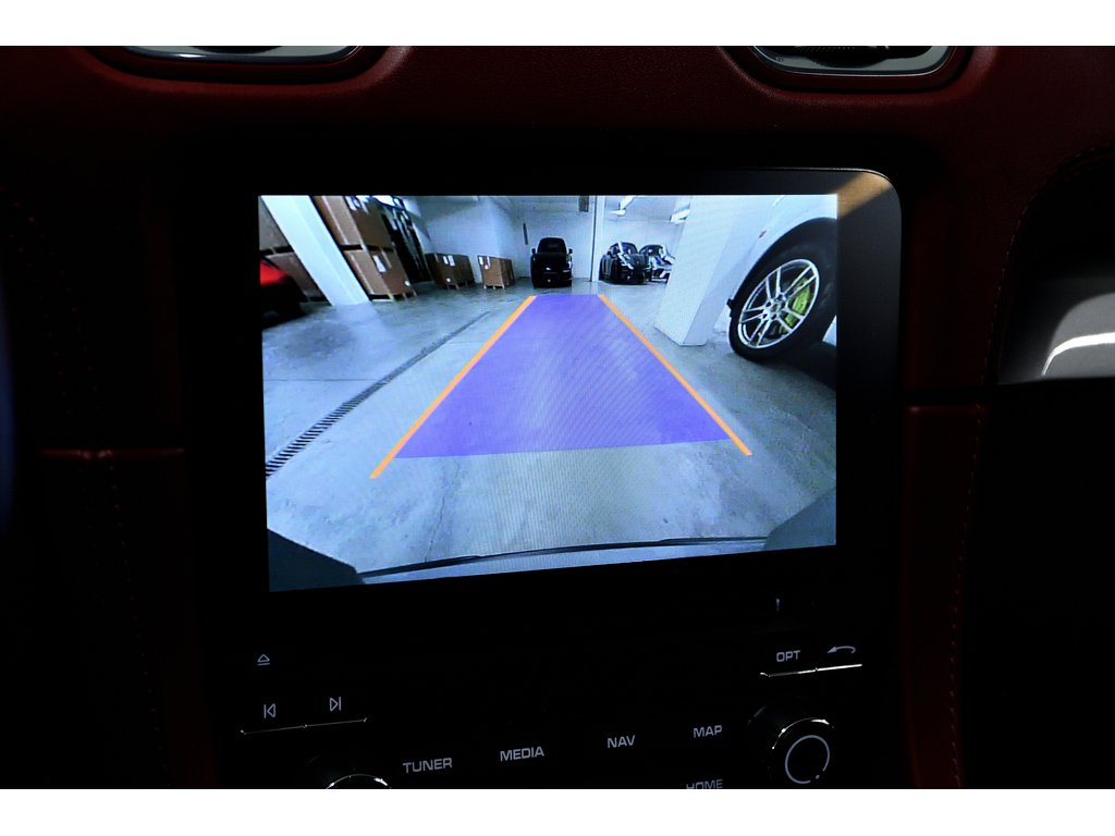 Porsche 718 Spyder Manual 6 speed / Spyder Classic Pack / BOSE 2020 à Laval, Québec - 22 - w1024h768px