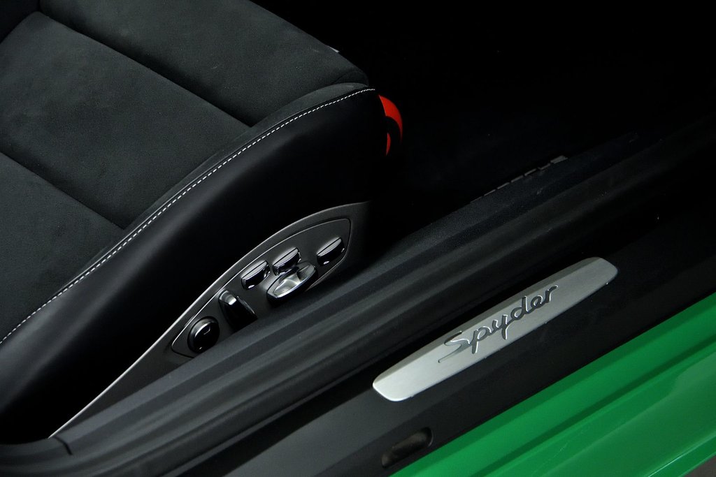 Porsche 718 Spyder  2021 à Laval, Québec - 33 - w1024h768px