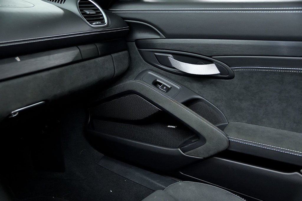 Porsche 718 Spyder  2021 à Laval, Québec - 30 - w1024h768px