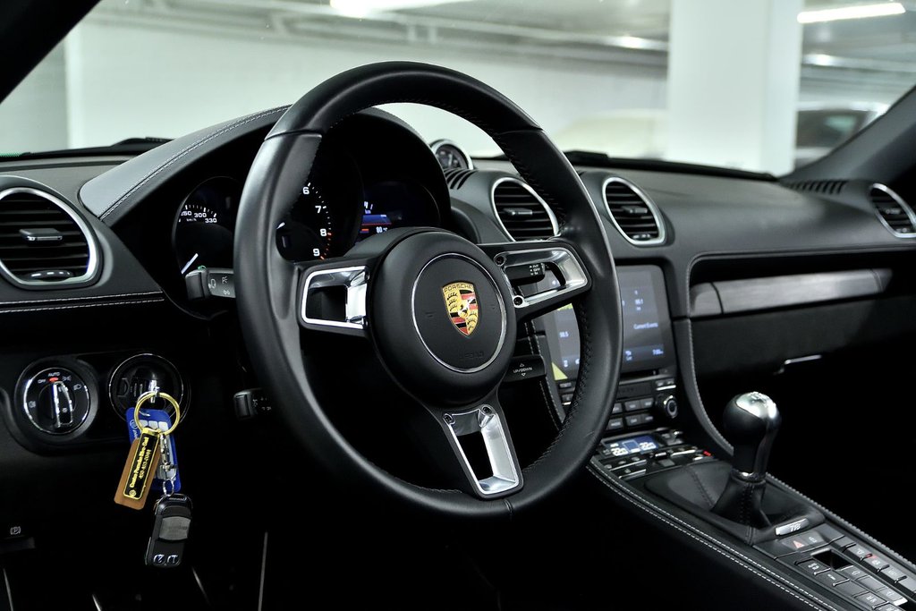 Porsche 718 Spyder  2021 à Laval, Québec - 14 - w1024h768px
