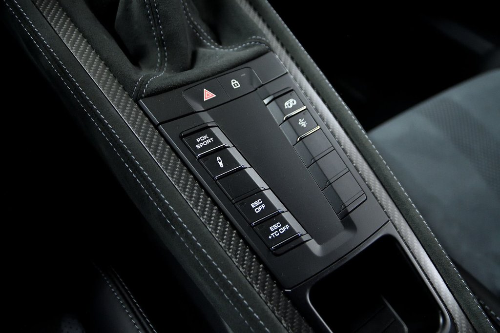 Porsche 718 Spyder RS 2024 à Laval, Québec - 27 - w1024h768px