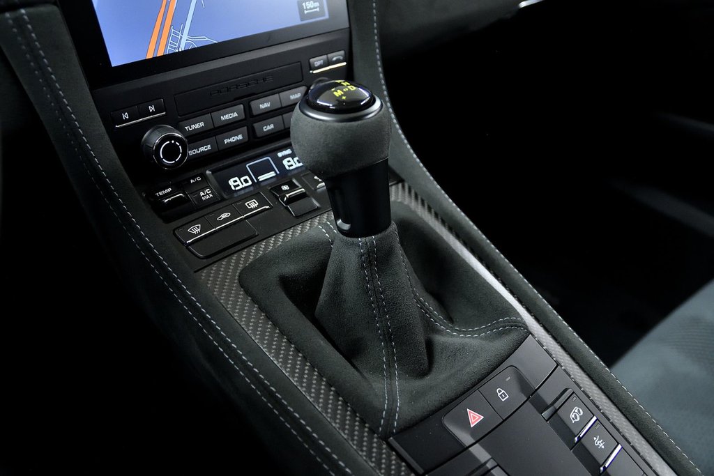 Porsche 718 Spyder RS 2024 à Laval, Québec - 26 - w1024h768px