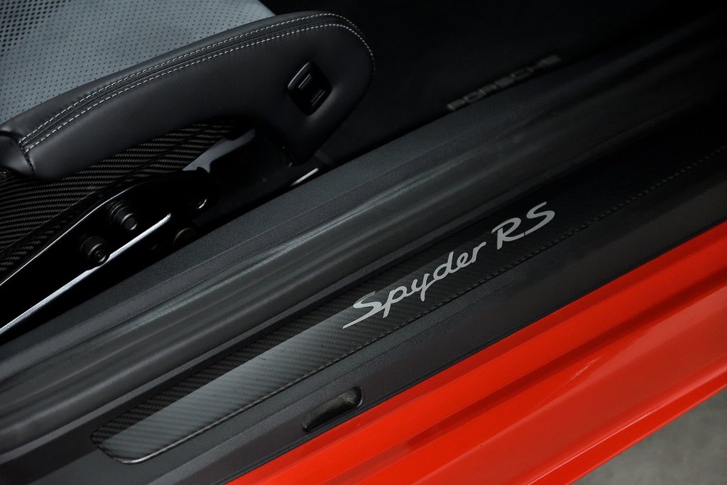 Porsche 718 Spyder RS 2024 à Laval, Québec - 33 - w1024h768px