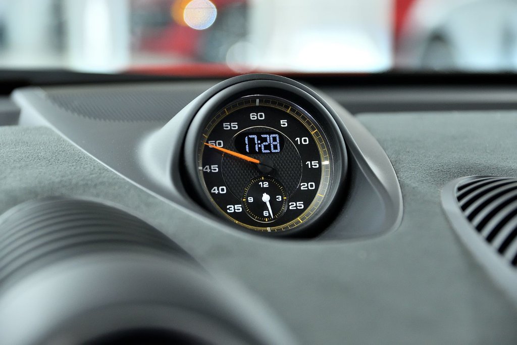 Porsche 718 Spyder RS 2024 à Laval, Québec - 22 - w1024h768px