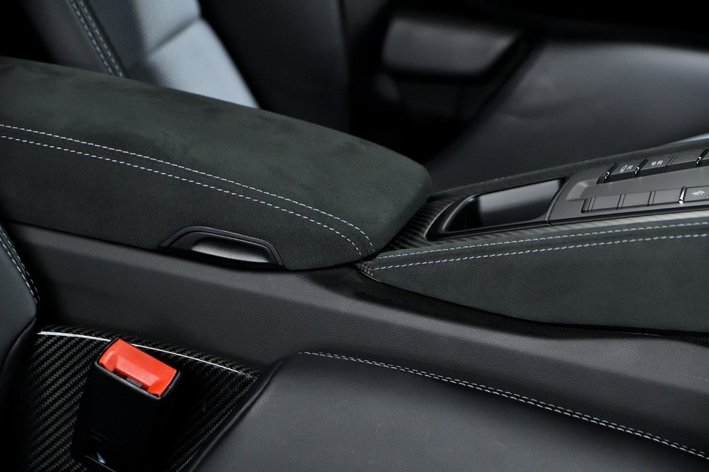 Porsche 718 Spyder RS 2024 à Laval, Québec - 35 - w1024h768px