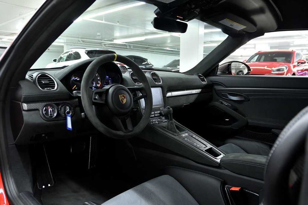 Porsche 718 Spyder RS 2024 à Laval, Québec - 14 - w1024h768px