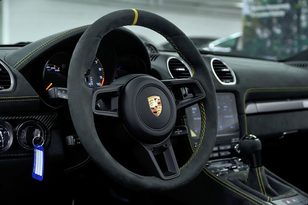 Porsche 718 Spyder RS 2024 à Laval, Québec - 20 - w1024h768px