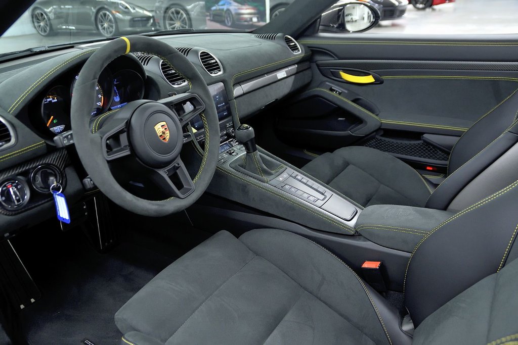 Porsche 718 Spyder RS 2024 à Laval, Québec - 19 - w1024h768px